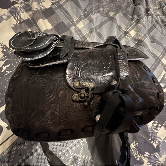 Super cute saddle purse - Picture 9 of 9